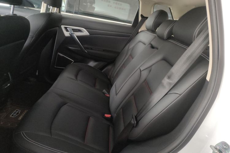 Used Geely Auto Emgrand X7 Sport 2018 1.8TD Automatic Two-Wheel Drive Smart 4G Connected Version
