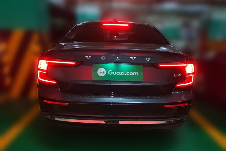 Used Volvo S60 2025 B4 Zhiyi Luxury Edition