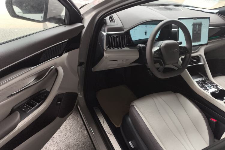 Used BYD Song PLUS New Energy 2025 EV Smart Drive Edition 605km Flagship Model
