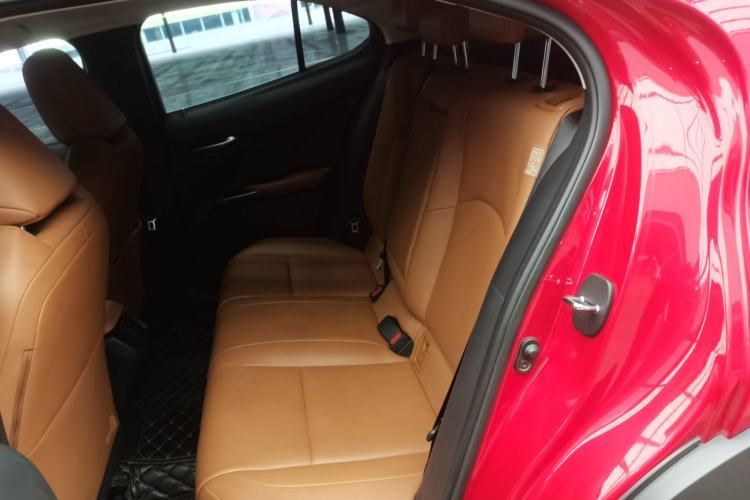 Used Lexus UX 2020 260h Explore & Adventure Edition