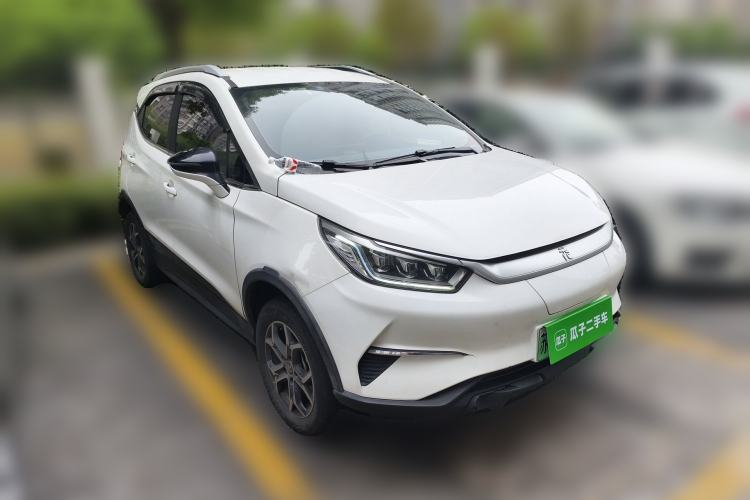 Used BYD Yuan Pro 2021 401 km Luxury Version Front Right 45 Deg