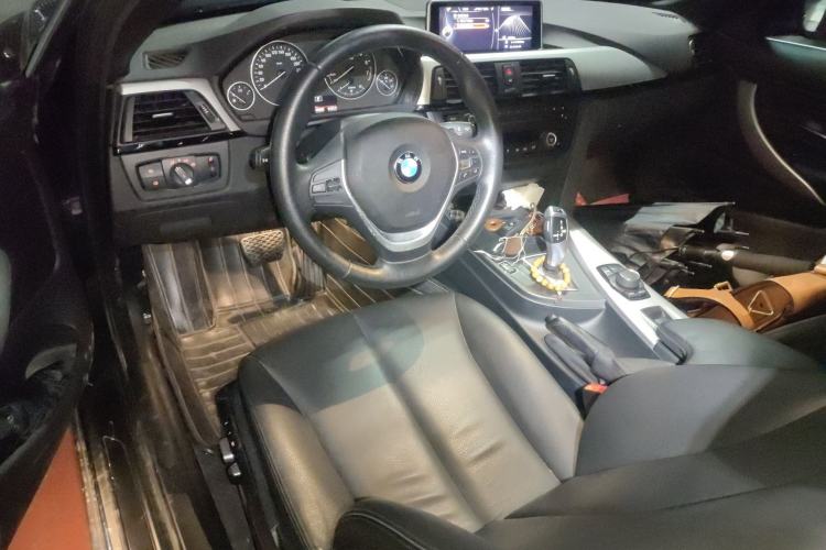 Used BMW 4 Series 2016 420i Convertible Fashion Model Center Console