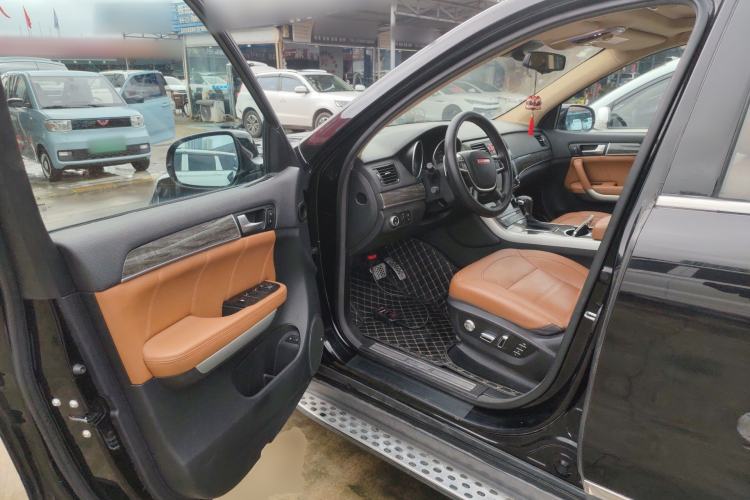 Used Haval H8 2015 2.0T Two-Wheel-Drive Luxury Version Driver Seat