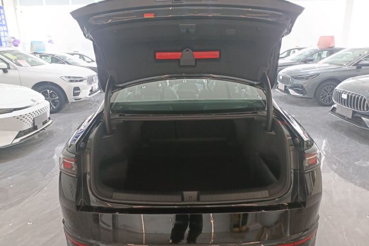 Used Volkswagen Magotan 2024 380TSI DSG Prestige Edition Trunk