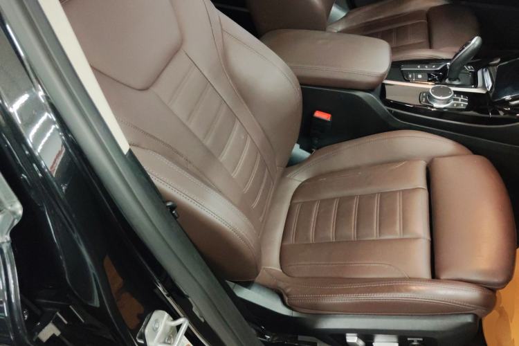 Used BMW X3 2021 xDrive28i Luxury Package Right Front Seat