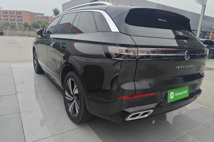 Used Volkswagen Tavendor 2024 380TSI All-Wheel Drive R-Line Cruise Edition Rear Left 45 Deg