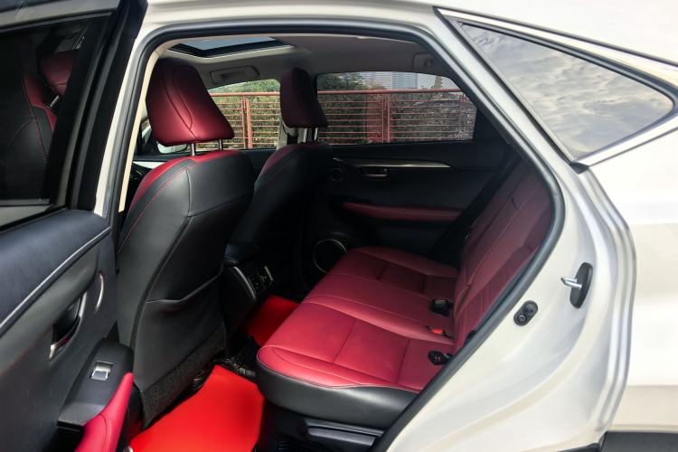 Used Lexus NX 2020 300h Front-Drive FENGSHANG Version China VI Standard Interior 3