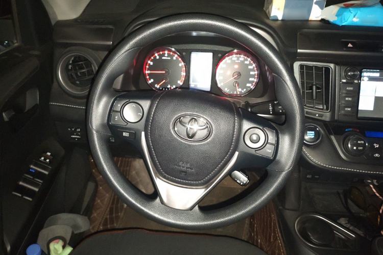 Used Toyota RAV4 2019 2.0L CVT Two-Wheel Drive Fashion X Limited Edition China V Standard