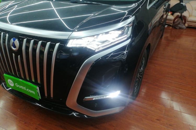 Used Denza D9 2022 EV 600 Four-Wheel Drive Prestige Model
