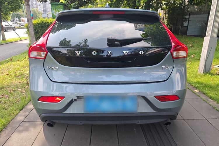 Used Volvo V40 2018 T3 Smart Edition
