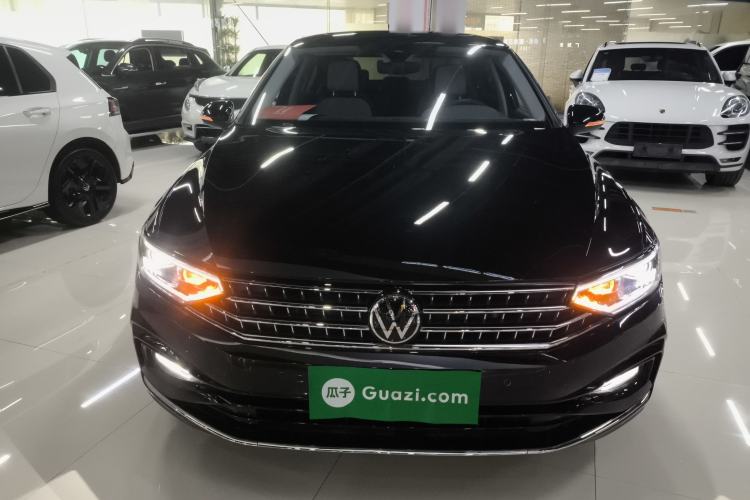 Used Volkswagen Magotan 2023 2 Million Units Commemorative Edition 330TSI DSG Luxury Version Front