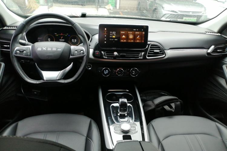 Used EXEED Lingyun 2019 1.6T Two-Wheel Drive Diamond Edition Center Console