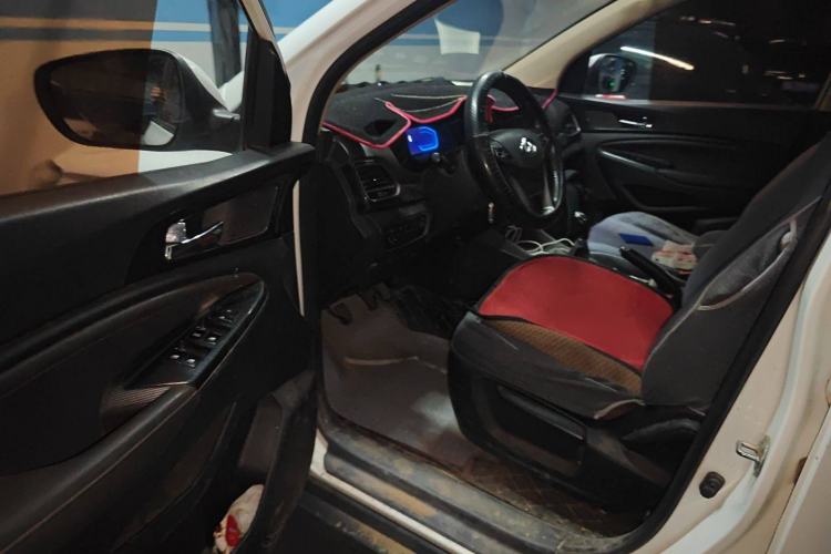 Used CHANGAN OSHAN A800 2017 1.6L Manual Comfort Model Driver Seat