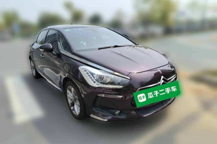 Used DS 5 2014 1.6T Luxury Edition THP160 Front Right 45 Deg