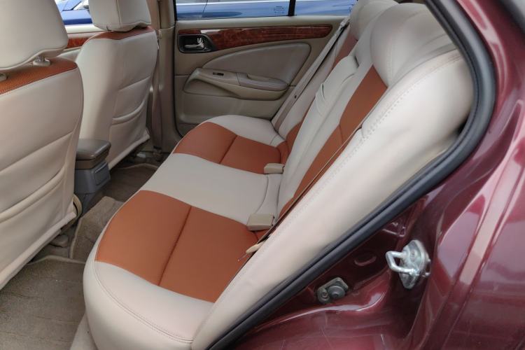 Used Nissan Lannia 2004 Zhizun 2.0L Automatic Comfort Model Left Rear Seat