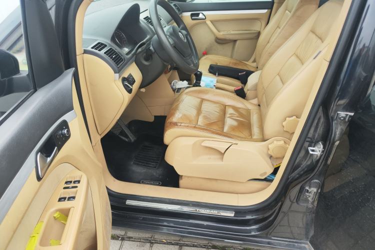 Used Volkswagen Touran 2011 1.4T DSG Zhiya Edition 5 Seats Driver Seat