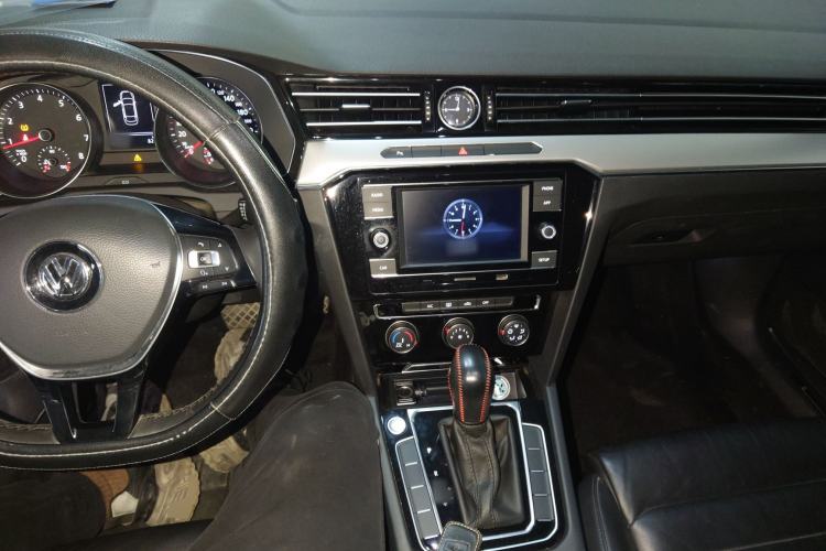 Used Volkswagen Magotan 2018 330TSI DSG Advanced Model
