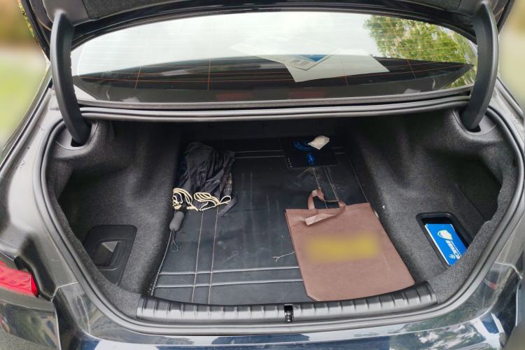 Used BMW 5 Series 2022 Second Facelift 530Li Luxury Version M Sport Package Trunk