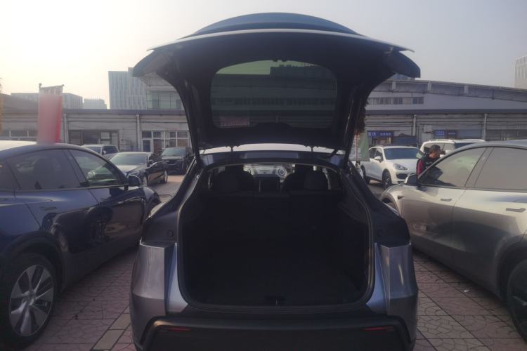 Used Tesla Model Y 2025 Long-Range All-Wheel Drive First Edition