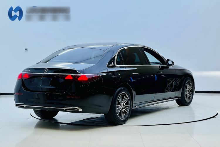 Used Mercedes-Benz E-Class 2025 E 260 L