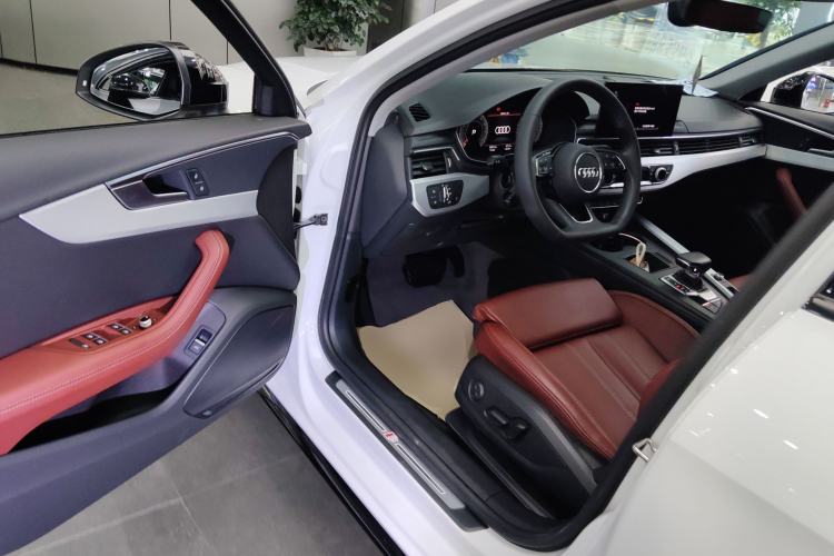 Used Audi A4L 2022 40 TFSI Luxury Dynamic Model