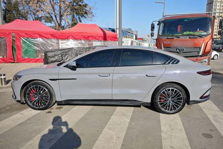 Used BYD Han 2025 EV Intelligent Driving Edition 701KM LiDAR Flagship Model
