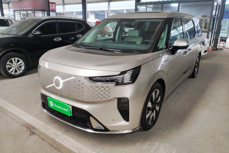 Used Volvo EM90 2025 Ultra Six-Seater