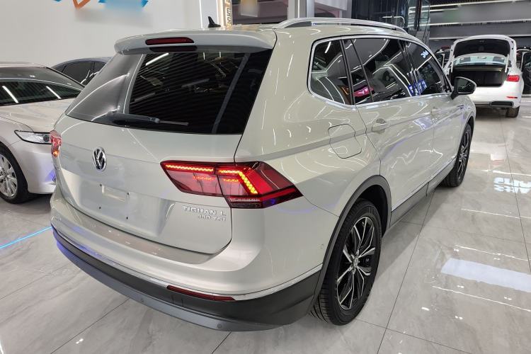 Used Volkswagen Tiguan L 2017 330TSI Automatic Two-Wheel Drive Flagship Edition