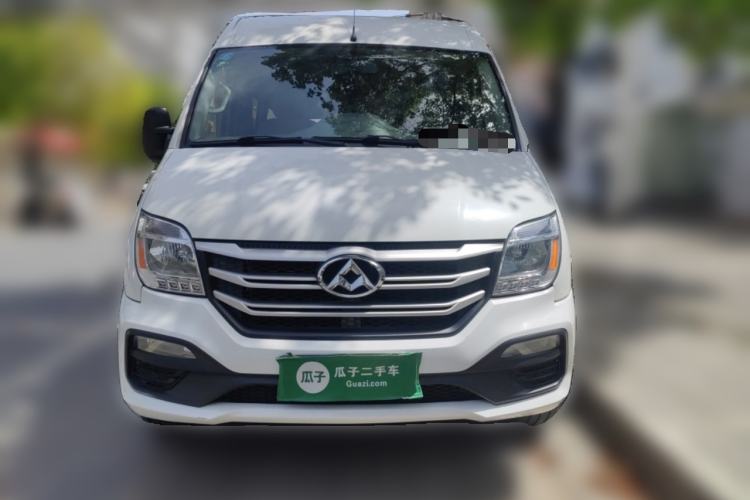 Used SAIC MAXUS Xintu V80 2018 2.5T 6-Speed Manual Aoyuntong Short Wheelbase Mid-Height 5-6 Seater
