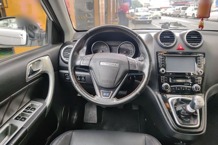 Used Haval H6 2016 Upgraded Model 1.5T Manual Two-Wheel Drive Elite Version
