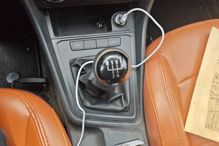 Used Volkswagen Lavida 2015 1.6L Manual Fashion Edition
