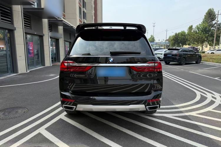 Used BMW X7 2020 xDrive40i Luxury Package with Leading Features