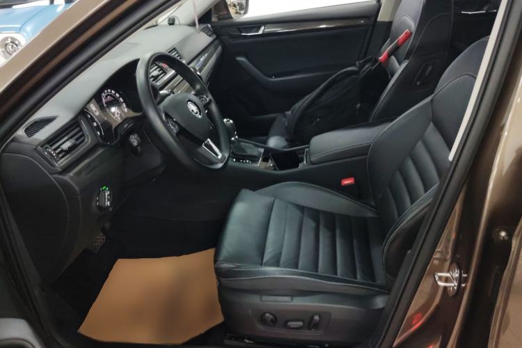 Used Skoda Superb 2016 TSI330 DSG Smart Drive Edition
