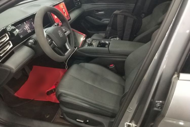 Used BYD Qin L 2025 DM-i Smart Drive 120KM Superior Model
