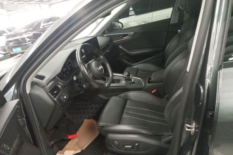 Used Audi A4L 2022 40 TFSI Luxury Dynamic Model
