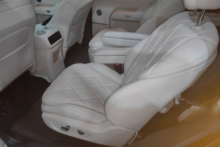 Used Chery T11 2026 Model 220 All-Wheel Drive Dual IMAX Theater Edition
