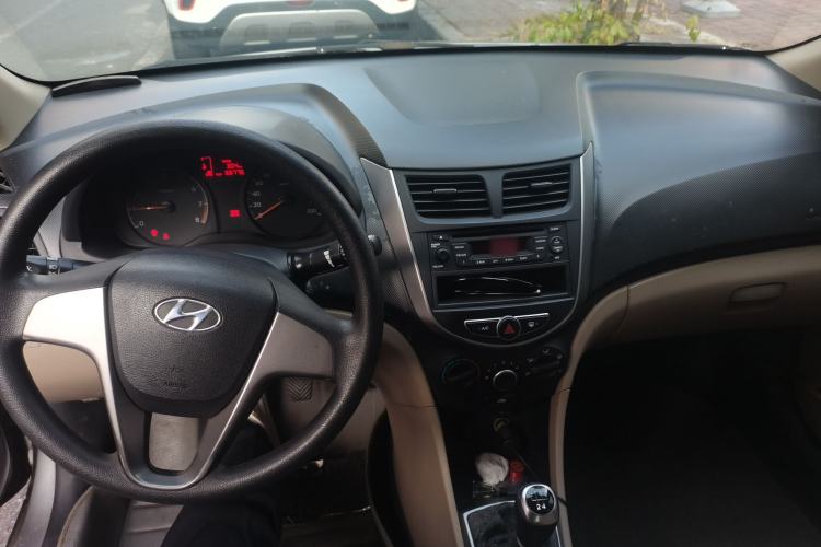 Used Hyundai Verna (older generation) 2014 1.4L Manual Fashion GS Model