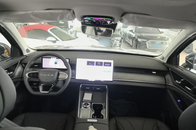 Used Chery Fengyun T9 2025 120 Long-Range Luxury Version 7 Seats Lithium Iron Phosphate Center Console