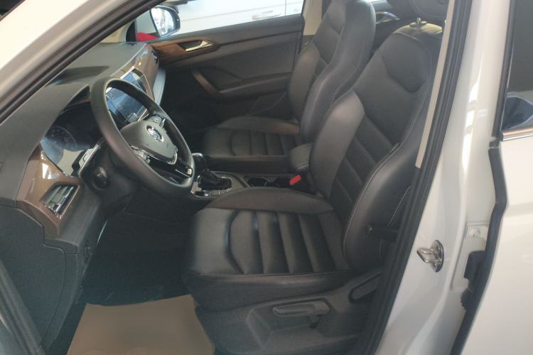 Used Volkswagen Tharu 2020 280TSI Two-Wheel Drive Luxury Edition China VI Standard
