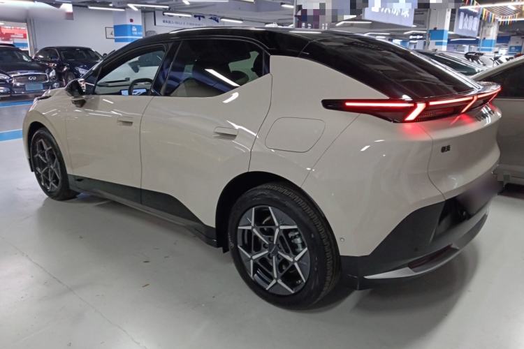 Used Lynk & Co Z20 2025 530 km Range Rear-Wheel Drive Max Left Side