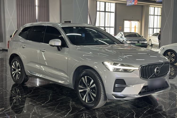 Used Volvo XC60 2023 B5 4x4 Smart Luxury Edition