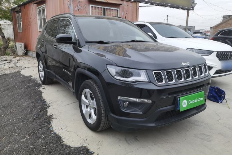 Used Jeep Compass 2019 220T Automatic Enjoyment Version Front Right 45 Deg