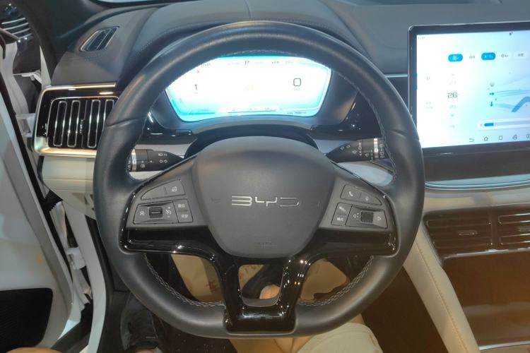 Used BYD Song PLUS New Energy 2024 Honor Edition EV 520km Luxury Model
