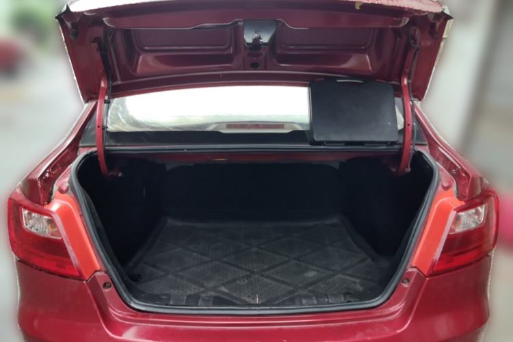 Used CHANGAN Alsvin V3 2012 1.3L Manual Luxury Version China IV Standard