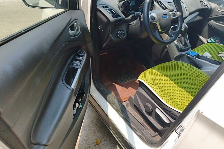 Used Ford Kuga 2015 1.5L GTDi Two-Wheel-Drive Comfort Model