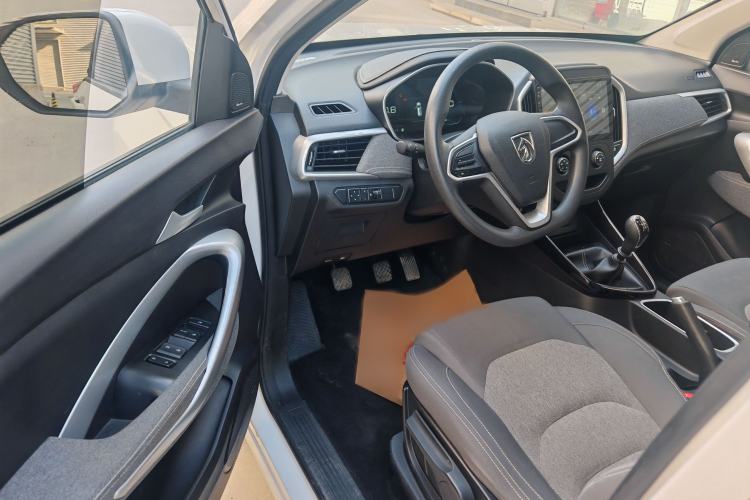 Used Baojun 530 2021 Global Car Anniversary Edition 1.5T Manual Comfort Version 7 Seats
