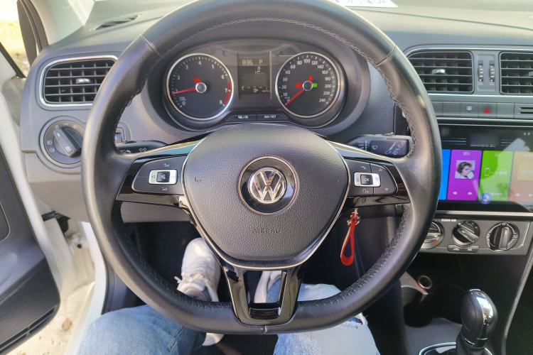 Used Volkswagen Polo 2016 1.6L Automatic Comfort Model