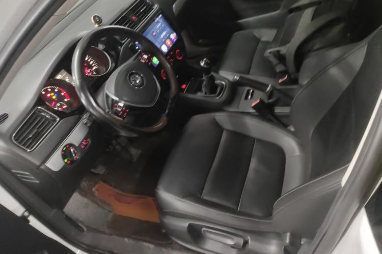 Used Volkswagen Sagitar 2015 230TSI Manual Comfort Version