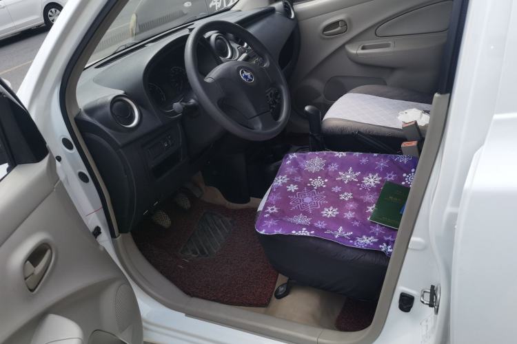 Used Venucia R30 2014 1.2L Manual Comfort Edition