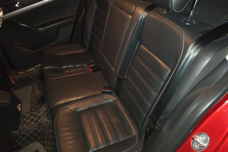 Used Volkswagen Lavida 2015 1.6L Automatic Luxury Edition Left Rear Seat